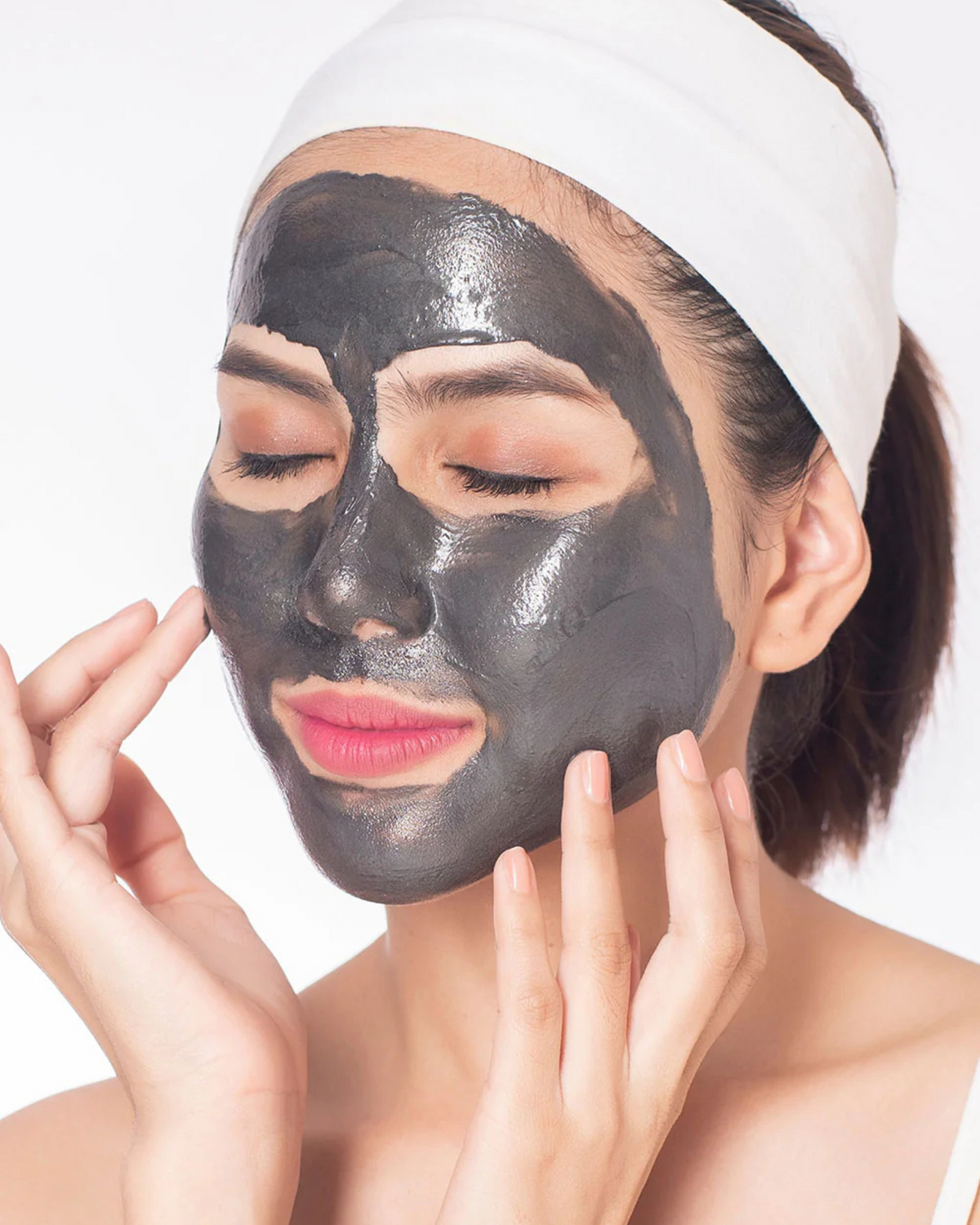 DETOXIFYING CHARCOAL MASK
